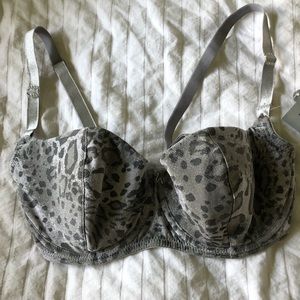Gossard silver and grey leopard print bra size 34D NWT